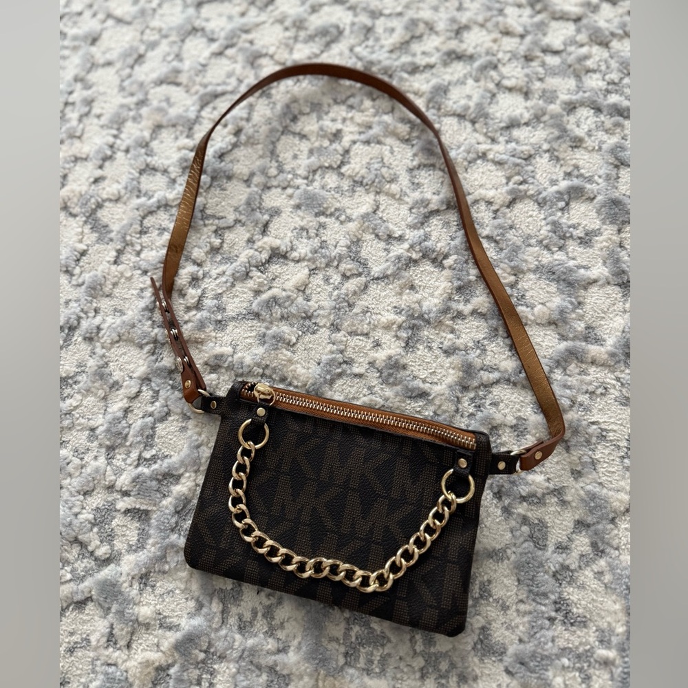 Michael Kors Chain Crossbody Bag